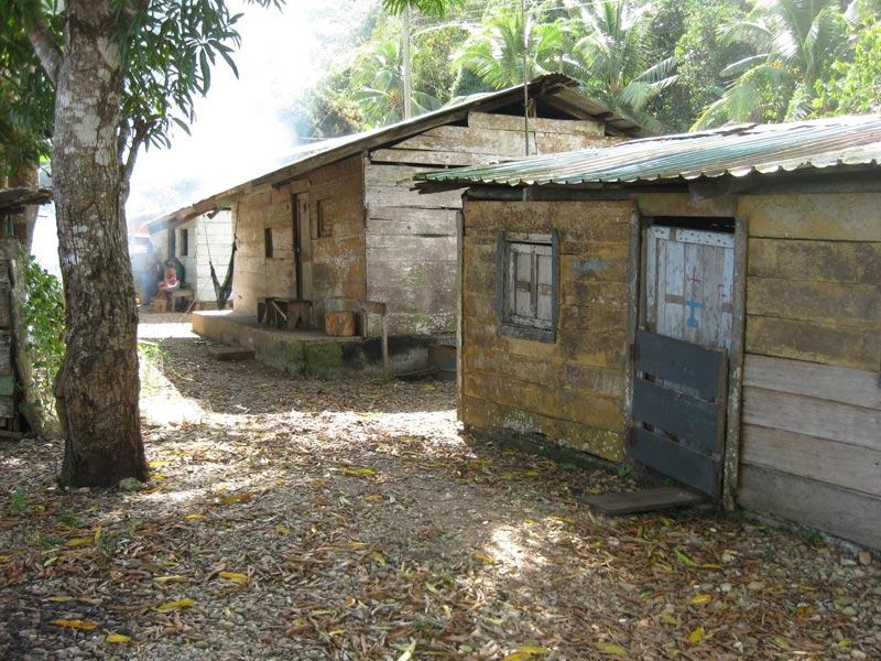 Rio Congo houses